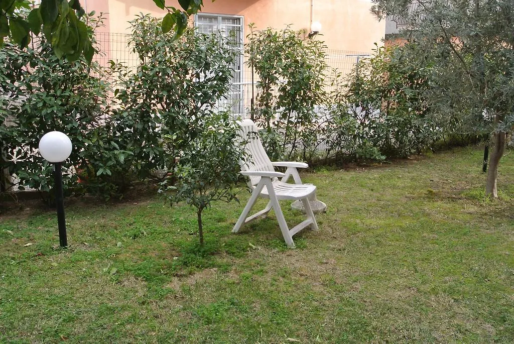 Monolocale Piave 4 Apartment Loano